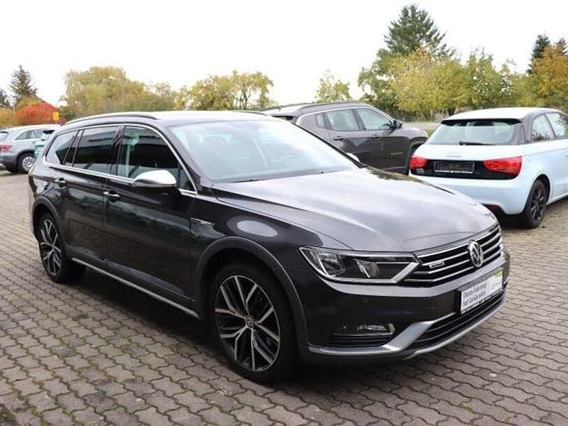 Gebraucht VW Passat Alltrack 190 PS (139 kW) 2018 Grau Kombi