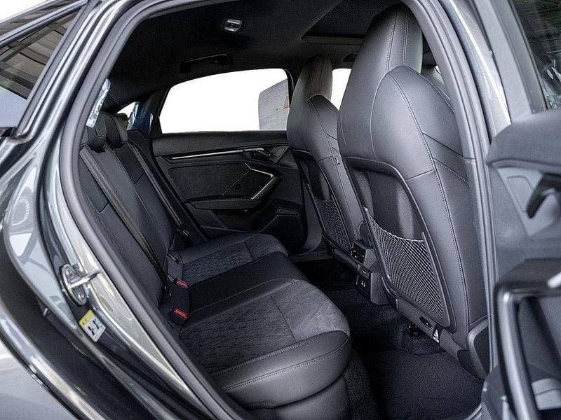 Neu Audi RS3 Sport 400 PS (294 kW) 2026 Grau Limousine