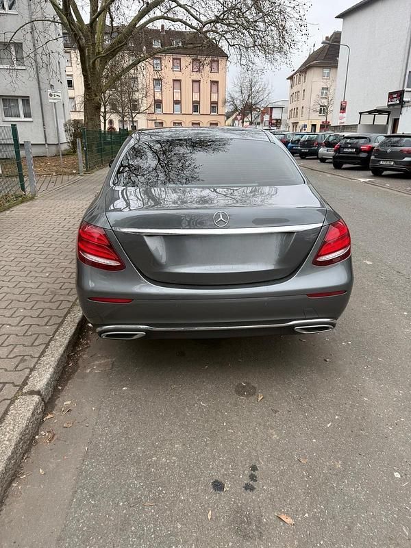 Gebraucht Mercedes E350 Avantgarde 2017 Grau Limousine