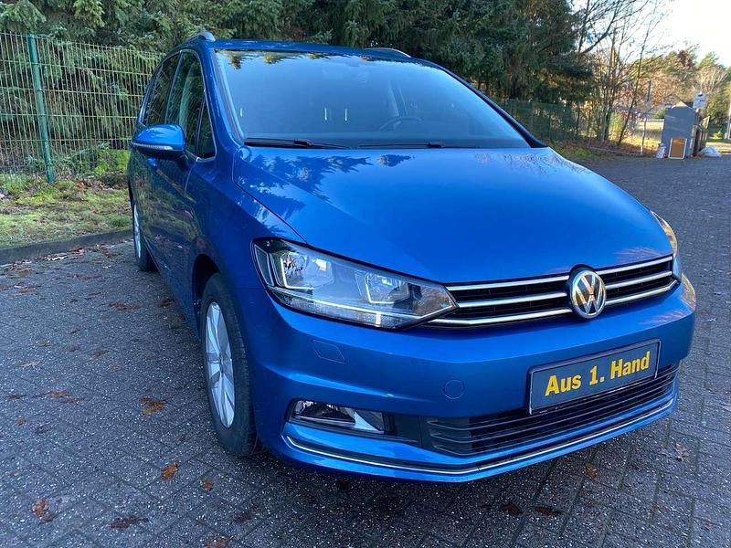 Gebraucht VW Touran Highline 150 PS (110 kW) 2017 Caribbean blue Van / Kleinbus