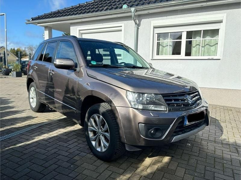Gebraucht Suzuki Vitara 129 PS (94 kW) 2014 Braun SUV
