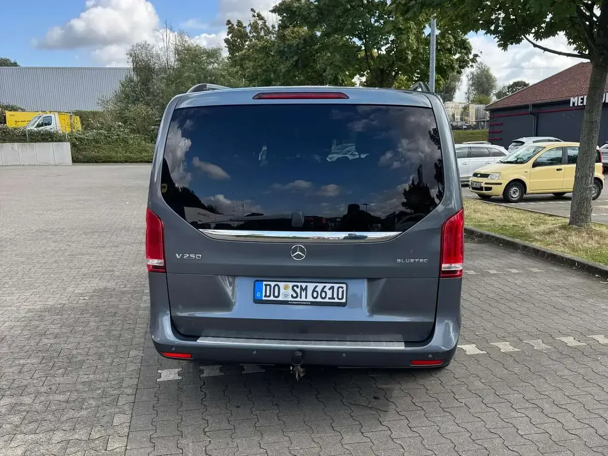 Gebraucht Mercedes E250 Avantgarde Edition 190 PS (139 kW) 2014 Grau Kombi