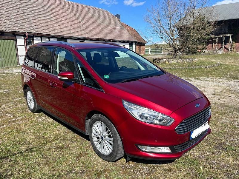 Gebraucht Ford Galaxy Titanium 179 PS (131 kW) 2018 Rot Van / Kleinbus