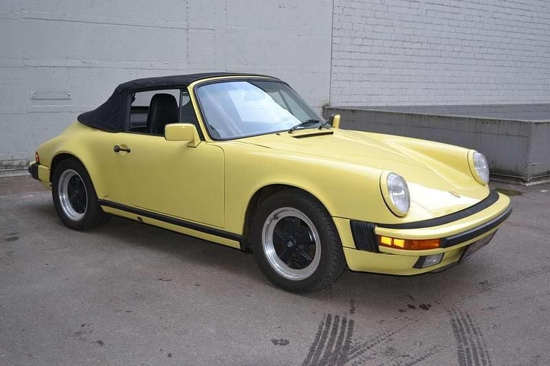 Gebraucht Porsche 911 218 PS (160 kW) 1987 Limonengelb Cabrio