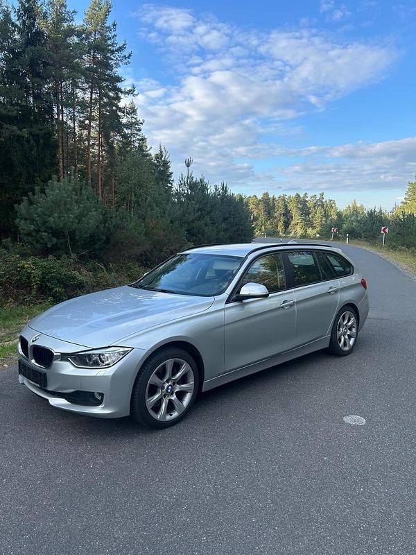 Silber Gebraucht 2014 BMW 335 Kombi | 14.999 € (Superpreis) - Bild 1/4
