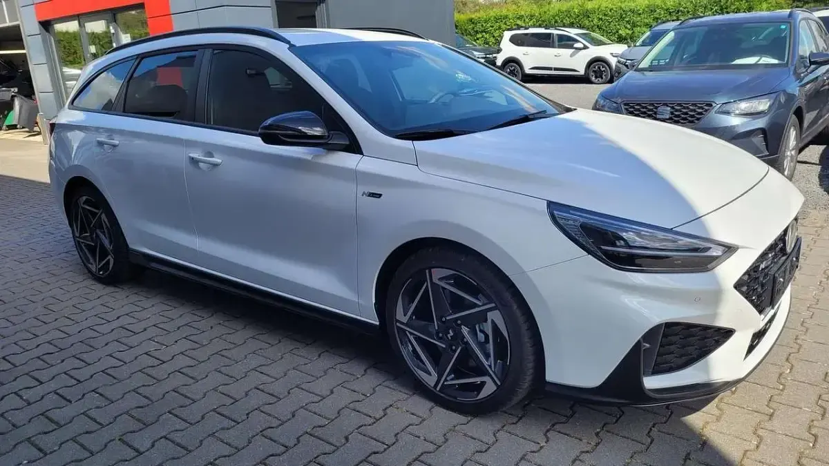 Neu Hyundai i30 N Line 150 PS (110 kW) 2026 Weiß Kombi