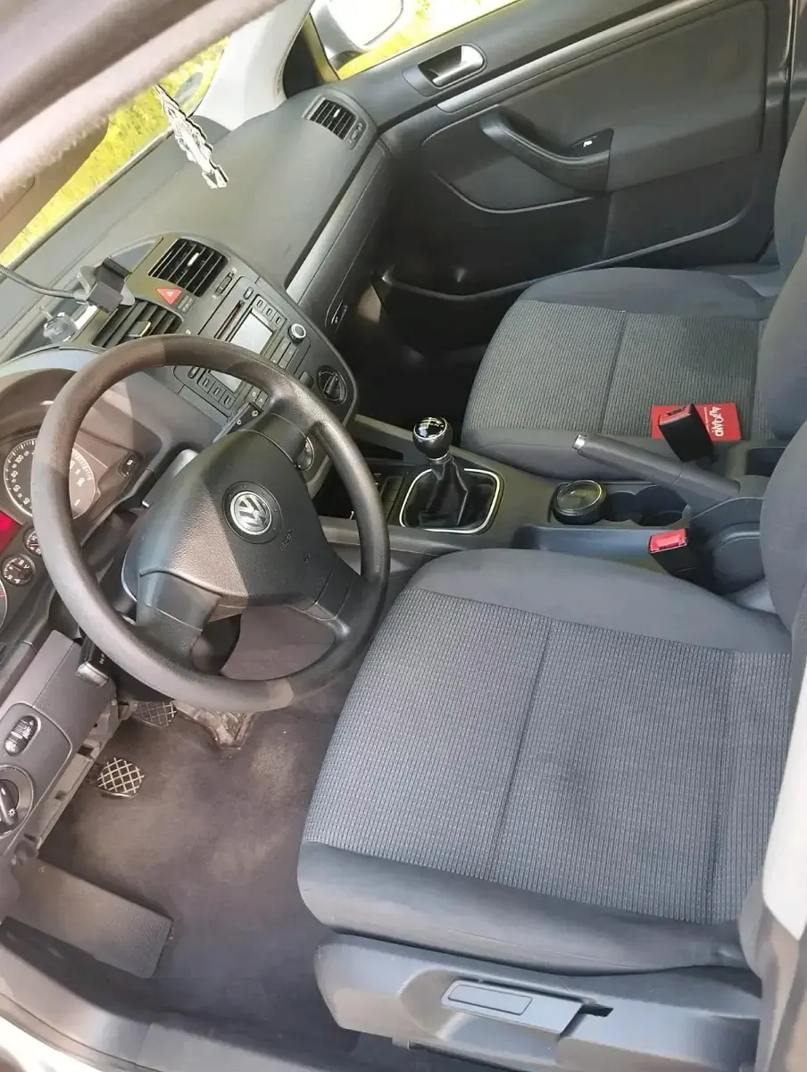 Brugt VW Jetta 102 HK (75 kW) 2005 Sølv Sedan