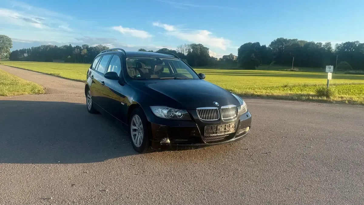 Gebraucht BMW 318 122 PS (89 kW) 2006 Schwarz Kombi