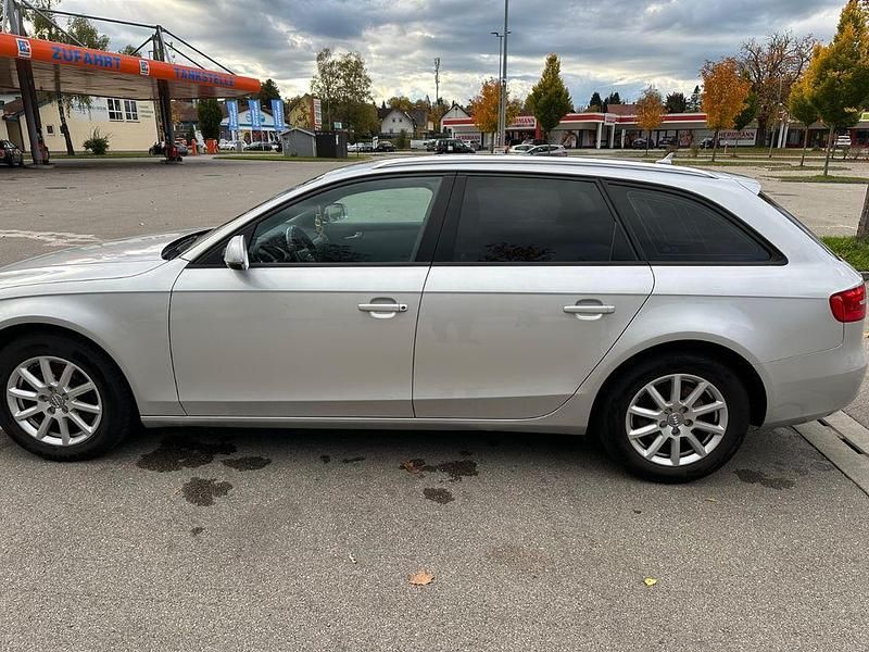 Usata Audi A4 Attraction 143 CV (105 kW) 2012 Grigio Station wagon