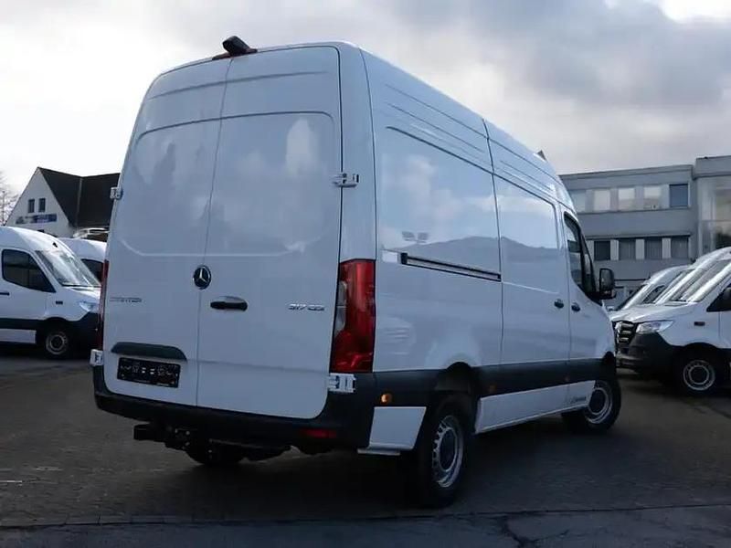 Używany Mercedes Sprinter 170 KM (125 kW) 2025 Biały Van
