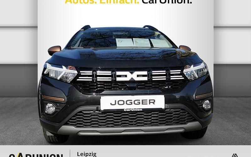 Neu Dacia Jogger Extreme 101 PS (74 kW) 2025 Perlmuttschwarz metallic Van / Kleinbus