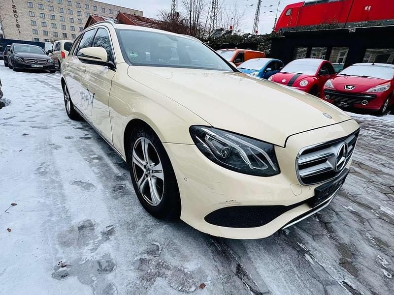 Gebraucht Mercedes E200 Avantgarde 150 PS (110 kW) 2018 Beige Kombi