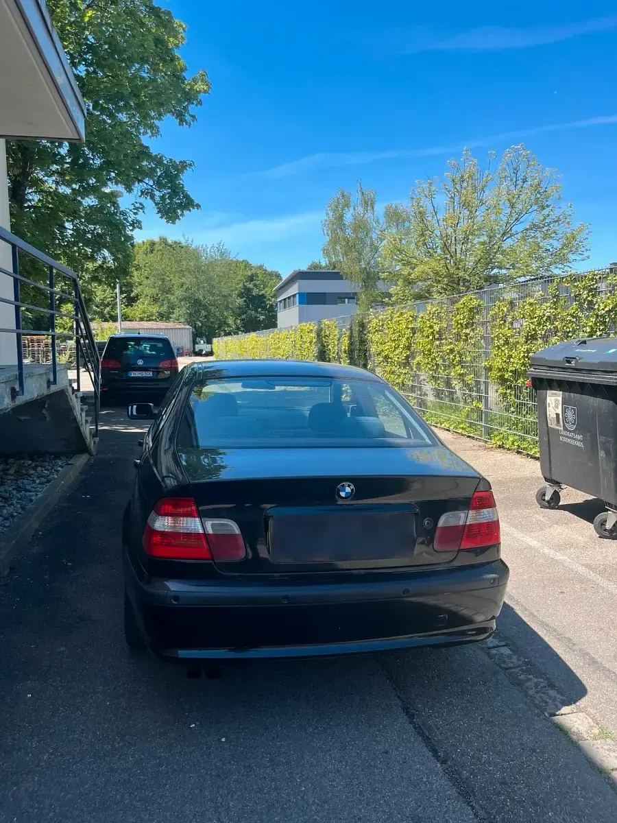 Gebraucht BMW 320 Lifestyle 170 PS (125 kW) 2004 Schwarz Limousine