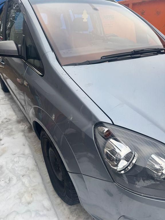 Gebraucht Opel Zafira 140 PS (102 kW) 2006 Silber Van / Kleinbus