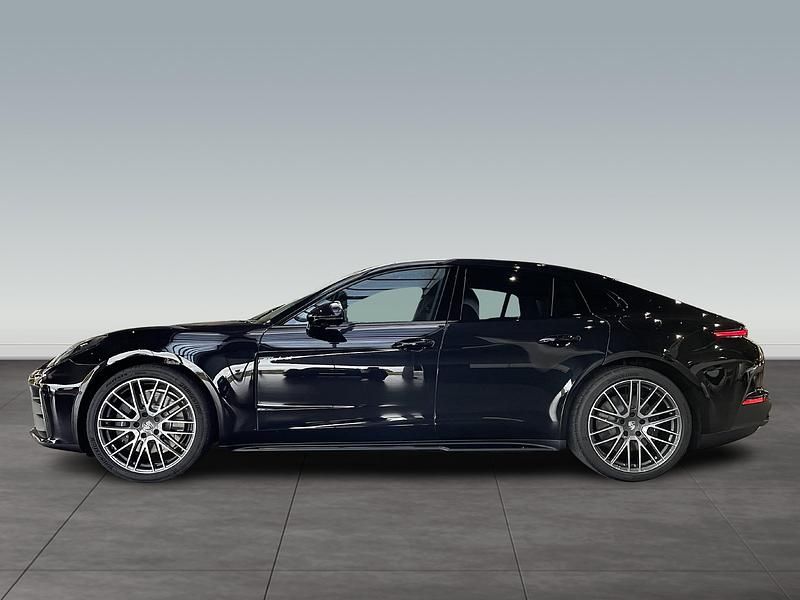 Gebraucht Porsche Panamera 470 PS (345 kW) 2025 Schwarz Kleinwagen