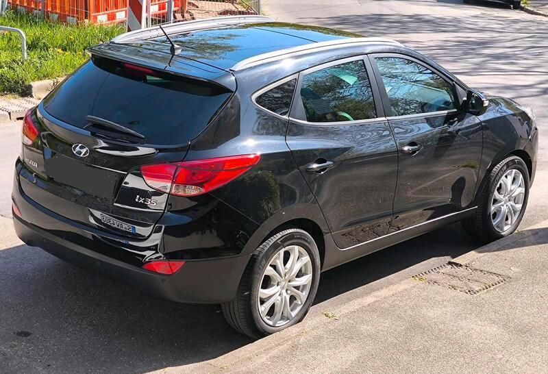 Schwarz Gebraucht 2012 Hyundai ix35 SUV | 9.800 € (Fairer Preis) - Bild 1/4