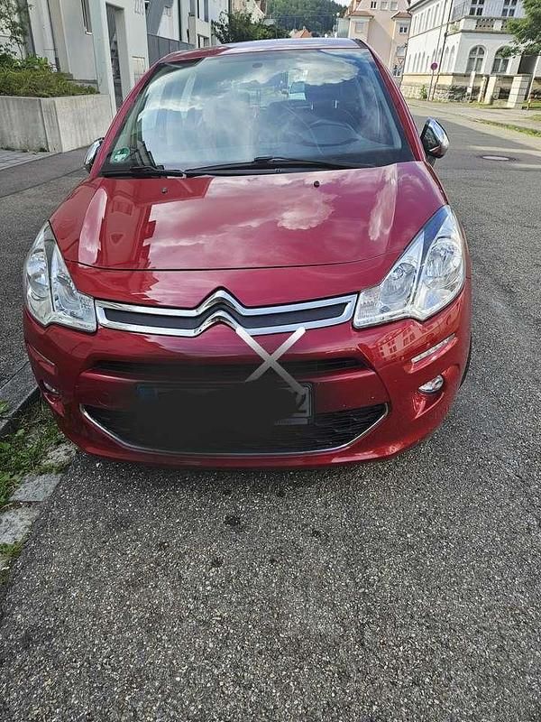 Usado Citroën C3 PureTech 82 CV (60 kW) 2013 Rojo Utilitario