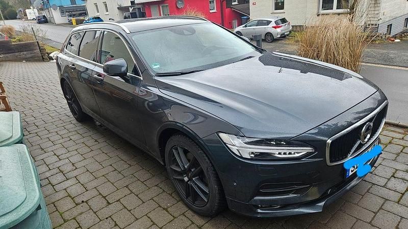Gebraucht Volvo V90 Momentum 190 PS (139 kW) 2017 Kombi