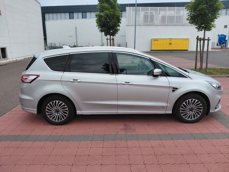 Silber Gebraucht 2020 Ford S-MAX Trend Van / Kleinbus | 15.500 € (Teuer) - Bild 1/4