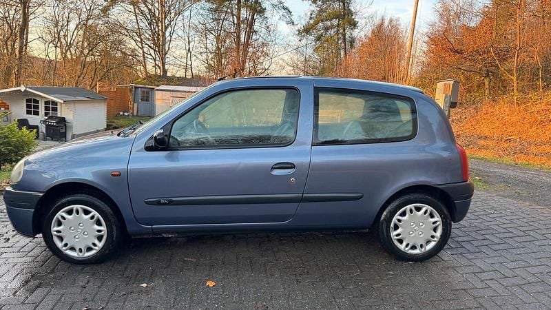 Gebraucht Renault Clio II 58 PS (42 kW) 1999 Blau Kleinwagen