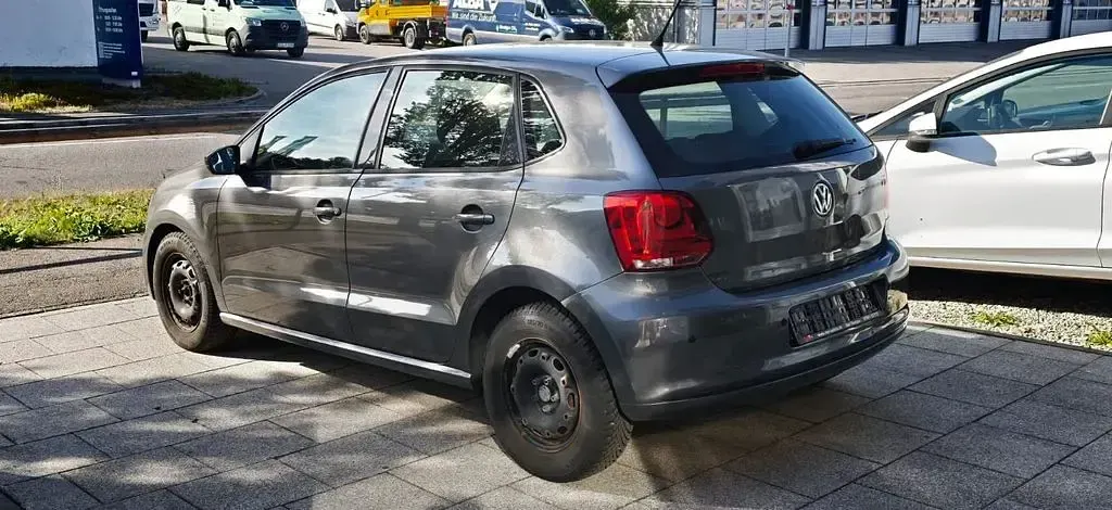 Gebraucht VW Polo Comfortline 69 PS (50 kW) 2010 Grau Kleinwagen