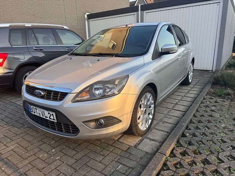 Gebraucht Ford Focus Sport 116 PS (85 kW) 2008 Grau Limousine