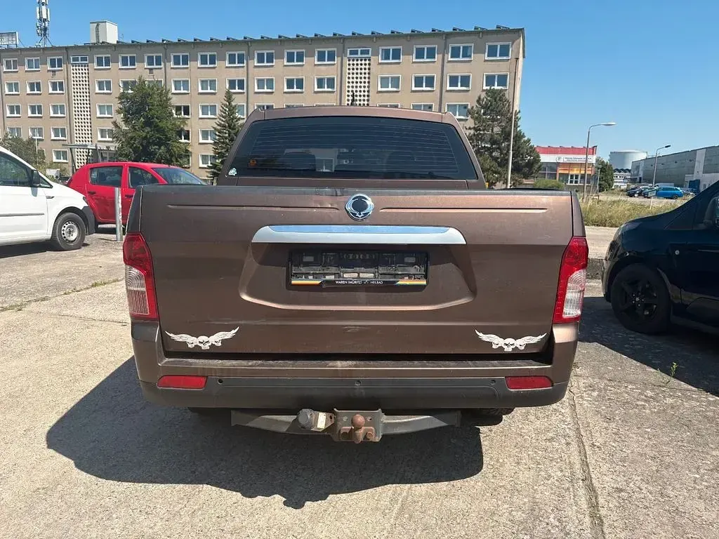 Gebraucht SsangYong Actyon 155 PS (114 kW) 2015 Braun Pickup