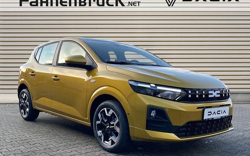 Neu Dacia Sandero Expression 122 PS (89 kW) 2025 Gelb Limousine
