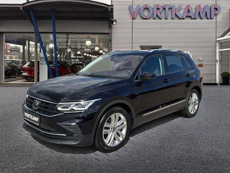 Deep black perleffekt Gebraucht 2022 VW Tiguan Active SUV | 27.890 € (Fairer Preis) - Bild 1/4