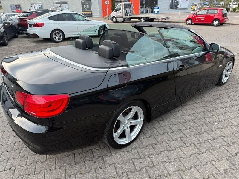 Gebraucht BMW 330 Cabriolet 245 PS (180 kW) 2013 Schwarz Cabrio