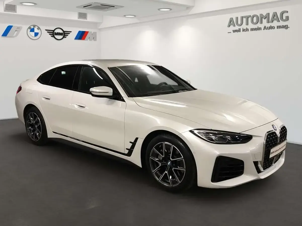 Gebraucht BMW 430 M Sport 245 PS (180 kW) 2023 Weiß Coupé