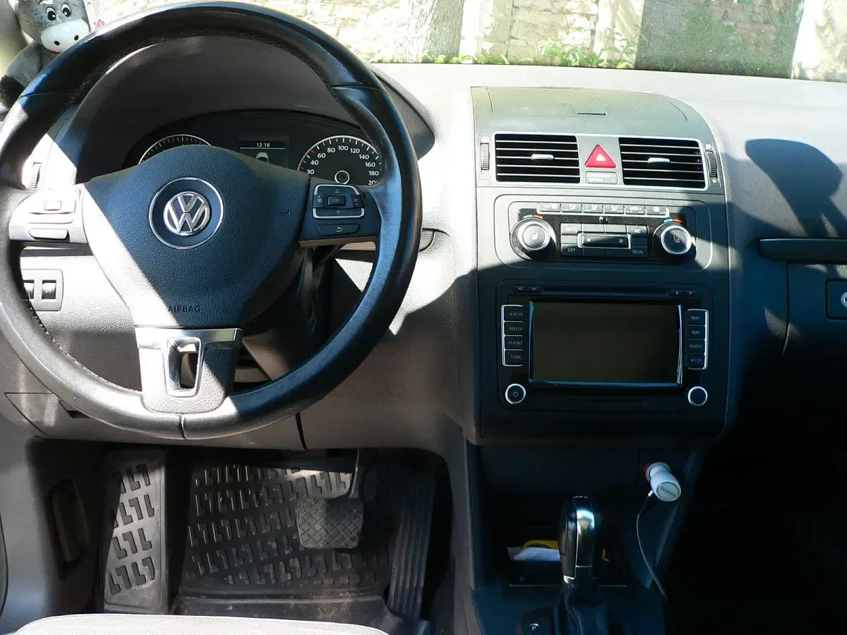 Gebraucht VW Touran 150 PS (110 kW) 2011 Grau Van / Kleinbus