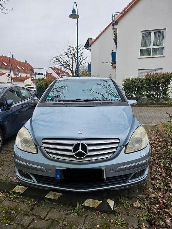 Gebraucht Mercedes B180 Edition 109 PS (80 kW) 2007 Blau Van / Kleinbus