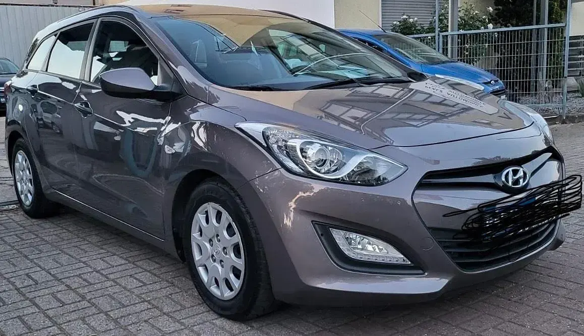 Gebraucht Hyundai i30 110 PS (80 kW) 2014 Andere farben Kombi