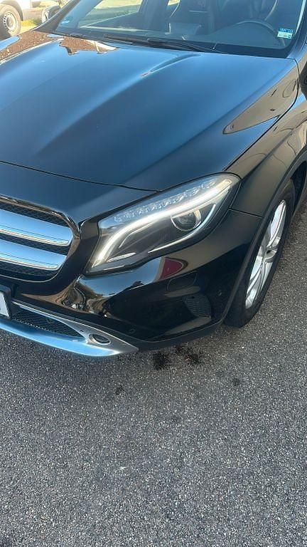 Schwarz Gebraucht 2014 Mercedes GLA200 SUV | 13.500 € (Guter Preis) - Bild 1/4