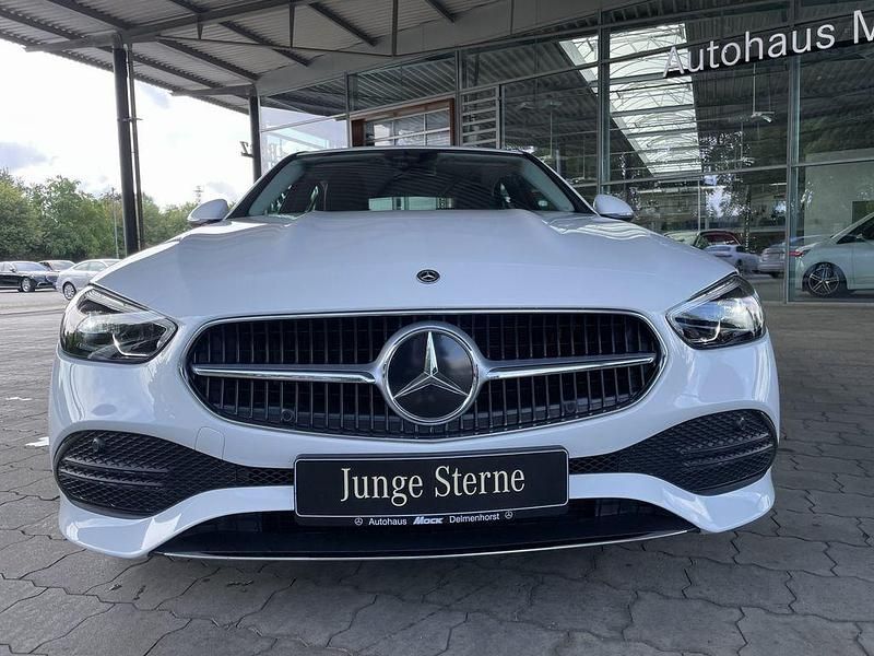 Second-hand Mercedes C180 Advanced Plus 170 CP (125 kW) 2024 Alb Berlinǎ