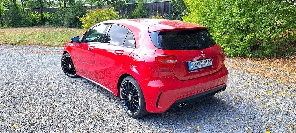 Gebraucht Mercedes A180 AMG line 122 PS (89 kW) 2013 Rot Kleinwagen