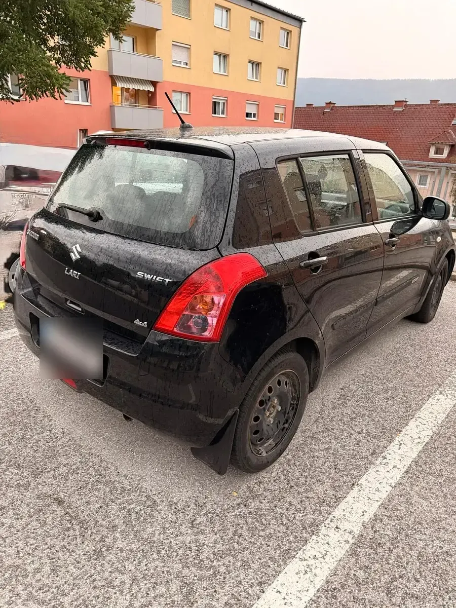 Gebraucht Suzuki Swift 90 PS (66 kW) 2009 Schwarz Kleinwagen
