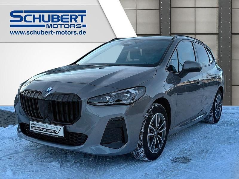Grau Gebraucht 2022 BMW 225 Active Tourer M Sport Van / Kleinbus | 32.790 € (Fairer Preis) - Bild 1/4