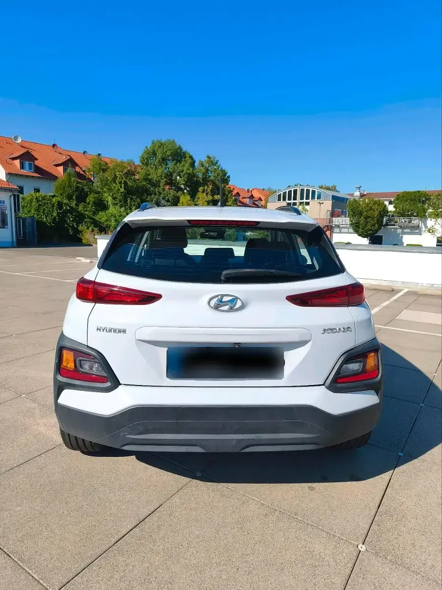 Gebraucht Hyundai Kona 120 PS (88 kW) 2019 Weiß SUV