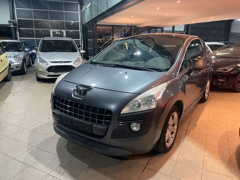 Grau Gebraucht 2011 Peugeot 3008 Active Van / Kleinbus | 2.690 € (Superpreis) - Bild 1/4