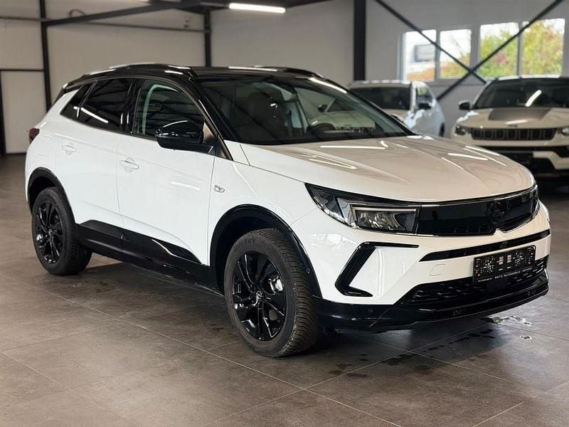 Weiß Gebraucht 2023 Opel Grandland X GS Line SUV | 21.430 € (Superpreis) - Bild 1/4