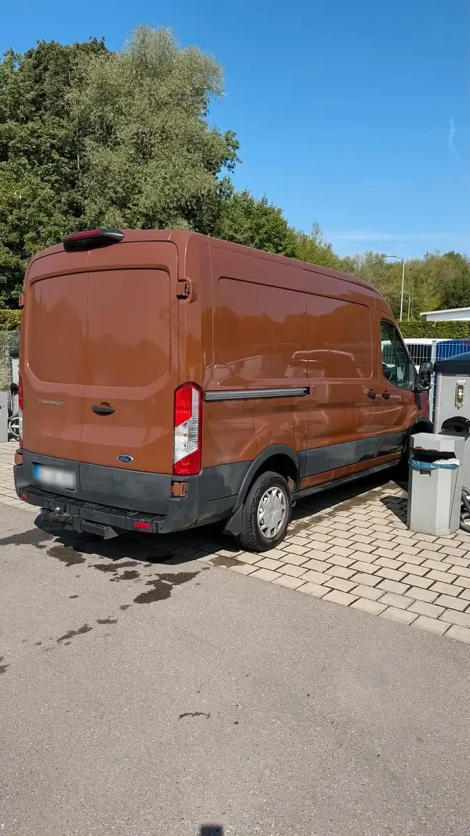 Gebraucht Ford Transit 131 PS (96 kW) 2021 Braun Van