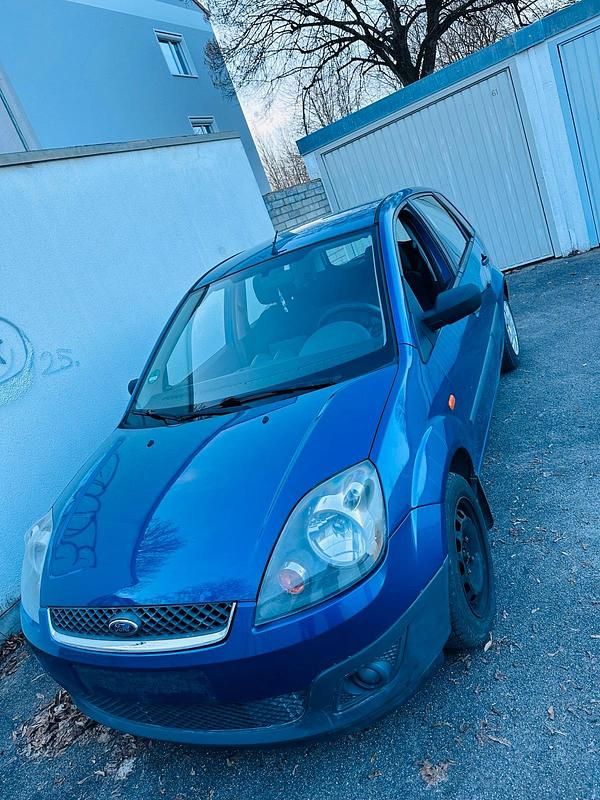 Gebraucht Ford Fiesta 63 PS (46 kW) 2006 Blau Kleinwagen