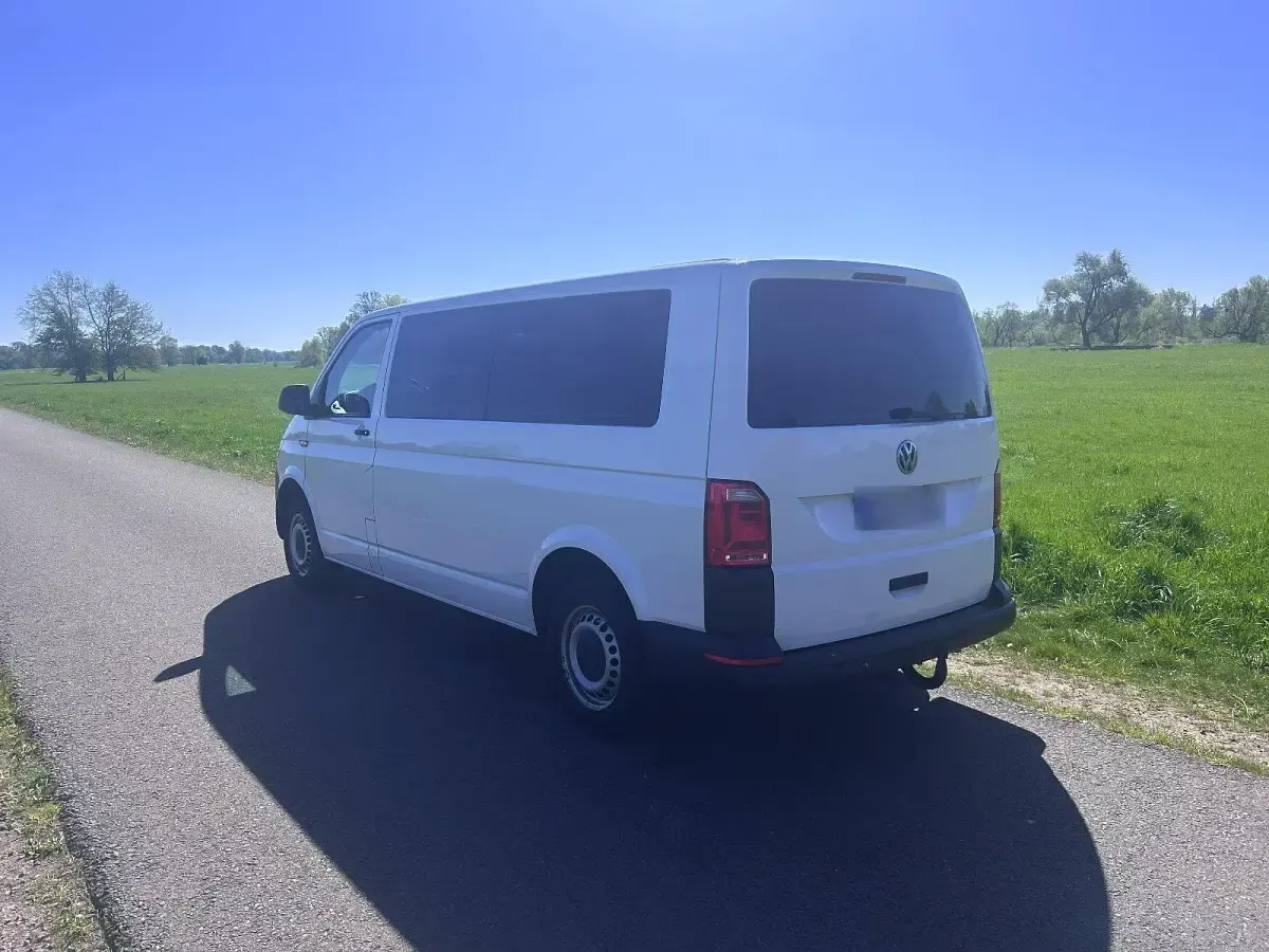 Second-hand VW Transporter 150 CP (110 kW) 2017 Alb Van