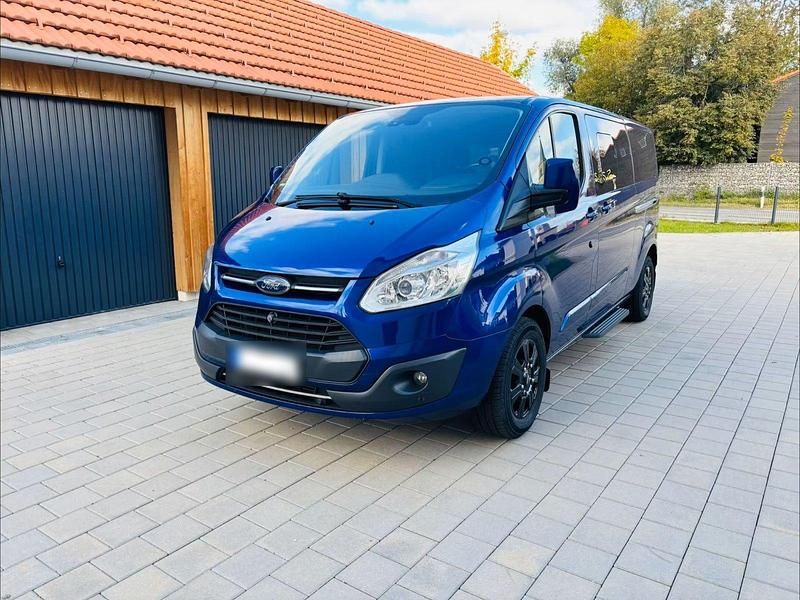Blau Gebraucht 2017 Ford Tourneo Custom Van | 24.800 € (Teuer) - Bild 1/4