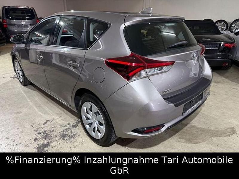Gebraucht Toyota Auris Cool 150 PS (110 kW) 2015 Andere Kleinwagen