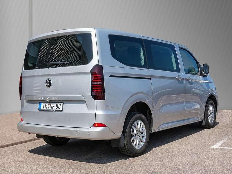 Gebraucht VW T7 Life 150 PS (110 kW) 2025 Light grey metallic Van