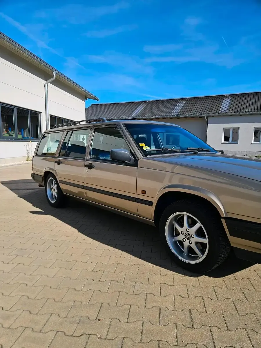 Gebraucht Volvo 940 122 PS (89 kW) 1994 Gold Kombi