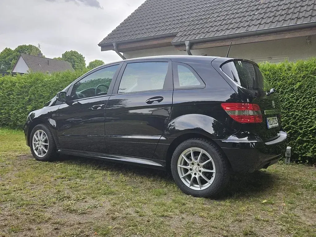 Gebraucht Mercedes B160 95 PS (69 kW) 2010 Schwarz Van / Kleinbus